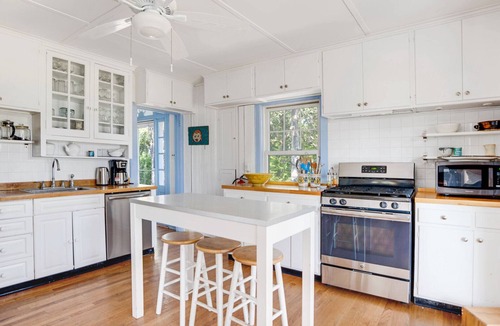 Silver Beach House | Lovely Shelter Island cottage with panoramic bay views, secluded, screened.