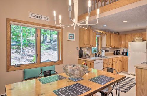 North Conway House | Lush, Woodsy Cabin Less Than 2 Mi to Cranmore Resort!