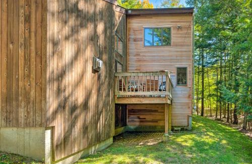 North Conway House | Lush, Woodsy Cabin Less Than 2 Mi to Cranmore Resort!