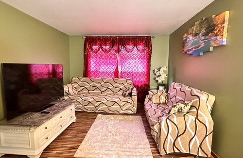 Cheektowaga House | Luxurious Apartment only few minutes away from UB & Buffalo Airport!