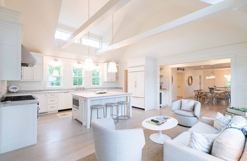 Nantucket Town House | Luxurious Designer Home, Cliff Area, Walk to Town, Pool