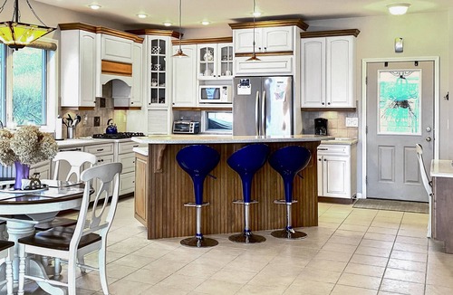 Town of Owasco House | Luxurious Lakefront Home on Owasco Lake!