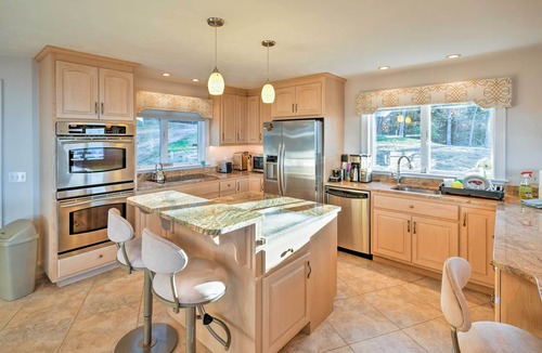 East Sullivan House | Luxurious Oceanfront Flanders Bay Home w/Kayaks!