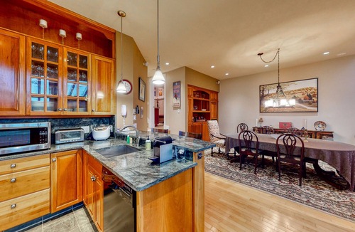 Warren House | Luxurious winter chalet by Sugarbush Resort with private sauna
