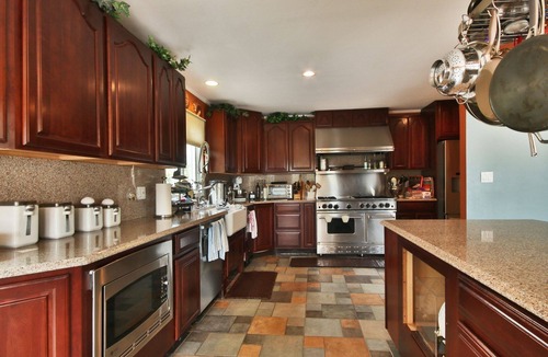 Bulls Ferry and Jacob's Ferry House | LUXURY 3,250SQFT TOWNHOUSE WITH MANHATTAN & OCEAN VIEWS - 15MINS TO TIMES SQUARE