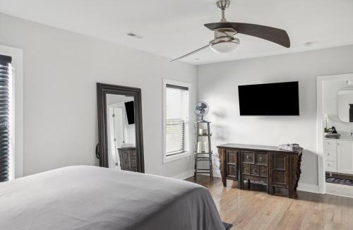Fort Dupont House | Luxury 4BR home 7 mins to US Capital, Rooftop deck, in Washington Free Parking