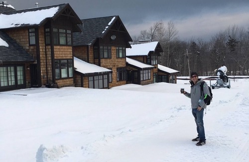 West Dover House | Luxury 4BR Townhome at the Hermitage, only 4 Miles to Mount Snow