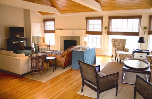 Charlottesville House | Luxury 5-Bed Charlottesville Home Close to Farmington Country Club