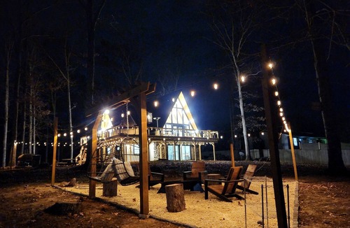 Ruby Cabin | LUXURY A- FRAME CABIN LAKE VIEW