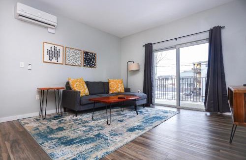 Reading Apartment | Luxury Apartment with Gym, Steps From Commuter Rail #2009