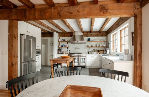 North Egremont House | Luxury Berkshire Retreat with Pool and Hot Tub and Sleeps 18