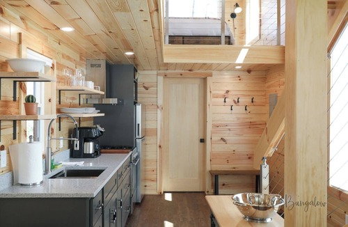 Cavendish Cabin | Luxury Cabin #2 Hot Tub, Kayaks, Paddle Boards, Fire Pit
