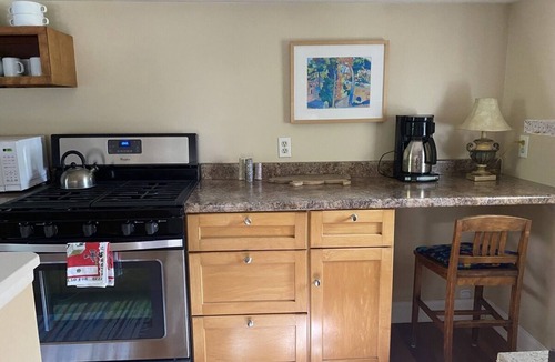 South End Apartment | Luxury Carriage House Apt - Walk @ Bike To Everythingn Historic South End of BTV