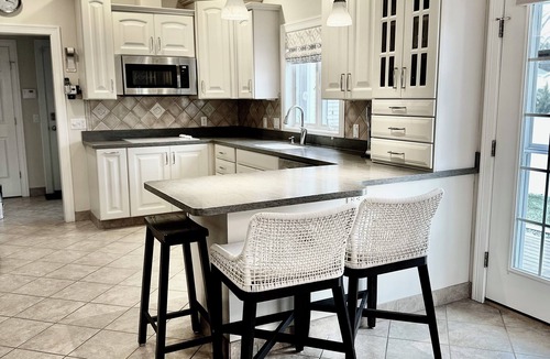 Old Saybrook House | Luxury coastal home in located in Cornfield Point, sleeps 8+.
