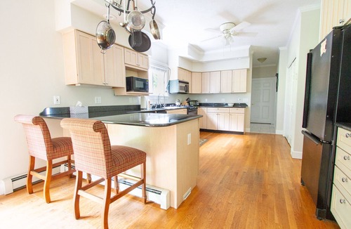 Woodstock House | 🌺Luxury Estate🌳 25 Gorgeous Acres of Privacy 🌳Family Getaway🌳Swimming Pond🌺