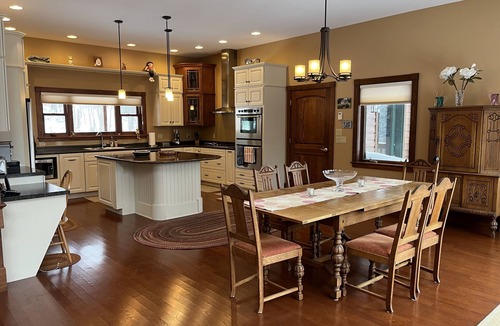 Montgomery Center House | Luxury Family Chalet with views of Jay Peak, 3 miles from Jay Peak Resort