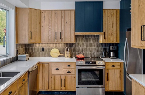Morrisville House | Luxury Farmhouse with Stowe Views