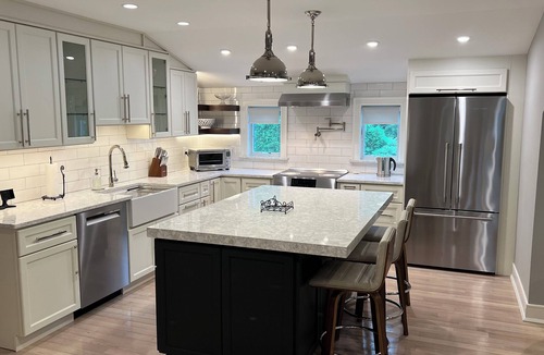 Greenlawn Apartment | Luxury High-End Build. New!