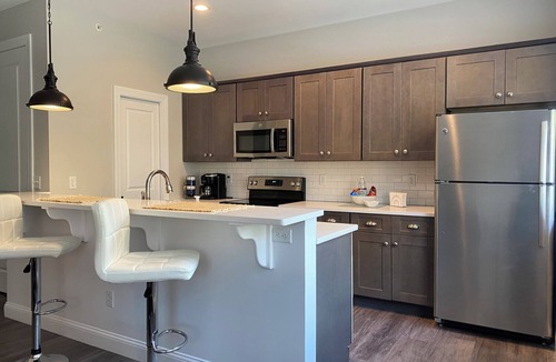 Glens Falls Apartment | Luxury Loft - King Bed - Arts & Entertain District-Visit Saratoga & Lake George