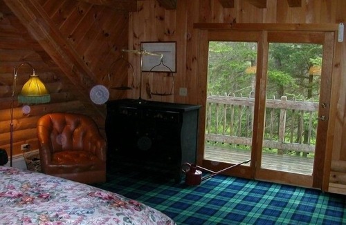 Belmont Cabin | Luxury Log Home,WiFi, Privacy,Pond,stream,waterfall - 10 minutes to Okemo