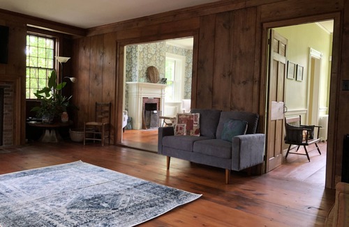 Woodstock House | Luxury, private, peaceful home with Instagram worthy amenities!