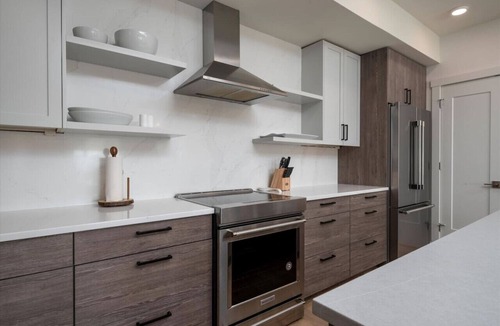 Ludlow House | Luxury Ski on/off Condo at Southface Village Okemo, direct ski access, heated pool