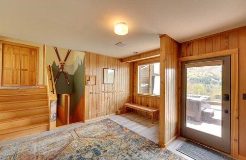 Windsor House | Luxury Vermont Vacation Rental Private Hot Tub!