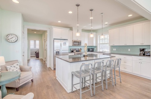 Lincoln Beach House | Magnificent Luxury in this Oceanfront Bella Beach Home w/Ocean-View Hot Tub