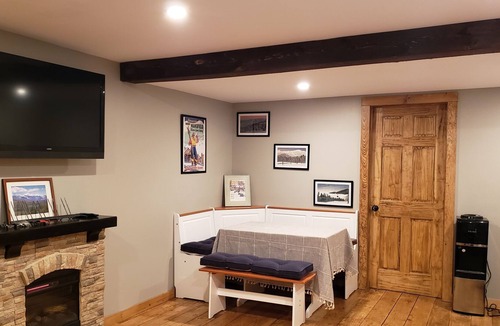 Stowe Apartment | Mansfield view Hideaway