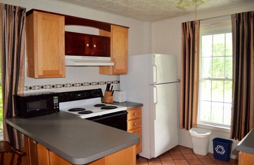 Williamstown Hotel | Maple Terrace Motel