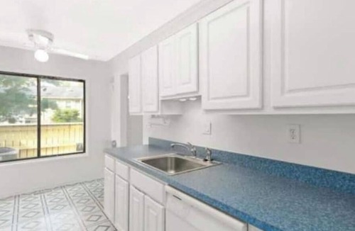 Montgomery Village House | Marvelous 4-bedroom townhome with AC in Gaithersburg