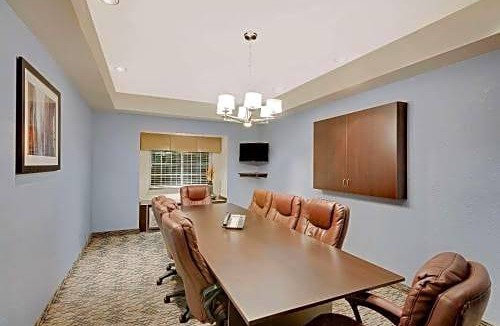 Geneva Hotel | Microtel Inn and Suites by Wyndham - Geneva