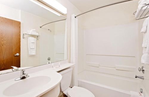 Middletown Hotel | Microtel Inn & Suites by Wyndham Middletown
