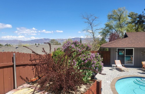 Reno House | Mid-century ranch style charmer with pool in the heart of SW Reno