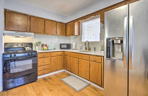 Leonardo House | Middletown Township Home, Close to Beaches!