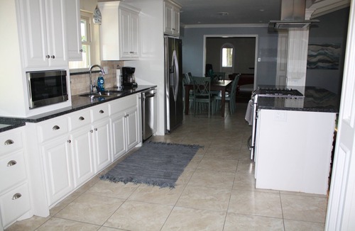 Bay Area House | MINUTES FROM BEACH, LUXURIOUS HOME, GREAT FOR FAMILIES! POOL TABLE!