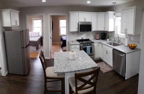 Niagara Falls House | Minutes From Niagara Falls, Shopping and Attractions!