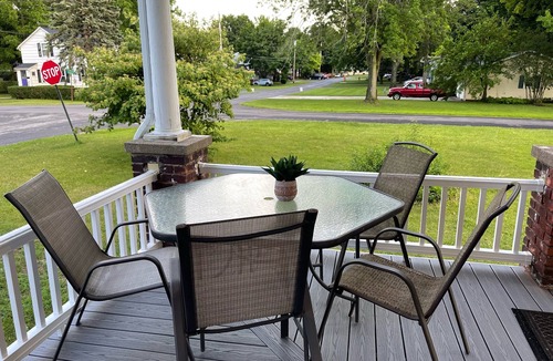 Lewiston House | Minutes from Niagara Falls in a Historic Villagen