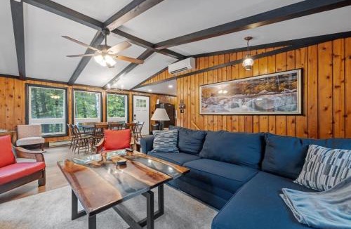 Thornton House | Minutes to Skiing White Mountains Chalet