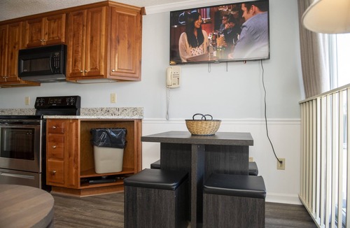 Snowshoe Condo | ML343| Ski-in/Ski-out 2BR Sunset View | Sleeps 8