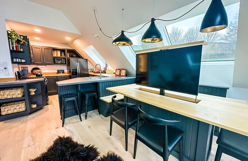 Morrisville House | Modern barn perched on 24 acres w/stunning views of mountains & ski resort