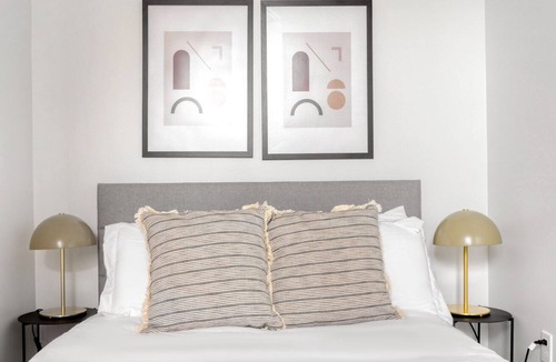 North Brookline Apartment | Modern Brookline 1BR w/ Gym, steps to Green Line, by Blueground