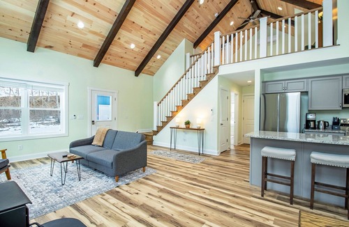 Elkton House | Modern Cabin | Porch Seating, Firepit, & Games