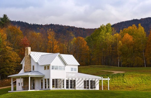 Rochester House | Modern Farmhouse on 25 Acres/Superb Views.