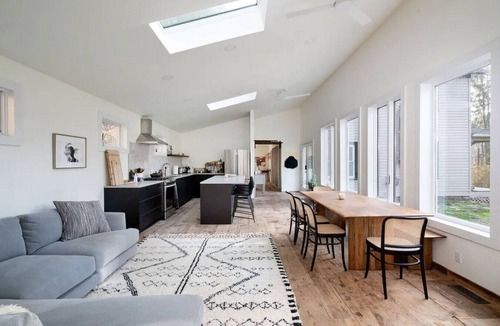 Shady House | Modern Farmhouse w/Heated Pool & Creek Access