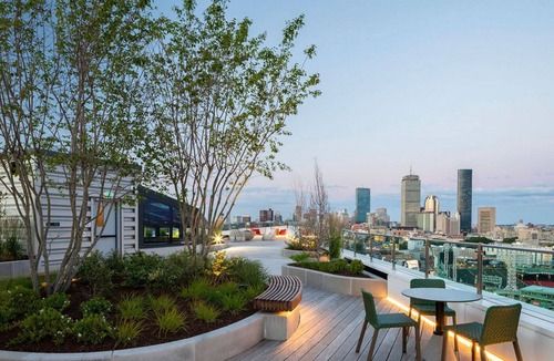 Fenway–Kenmore Apartment | Modern Fenway Studio w/W/D, Roof & Gym, nr Fenway Park, by Blueground