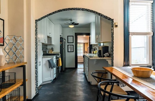 Hampden House | Modern Hampden Getaway Free Parking