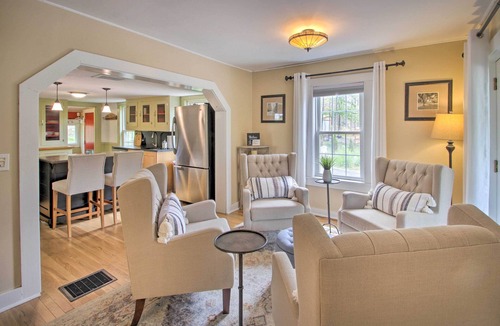 Intervale Cottage | Modern Home ~ 2 Mi to Cranmore Mountain Resort!