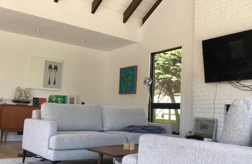 Montauk House | Modern home in Ditch Plains, 4-min-walk from the beach