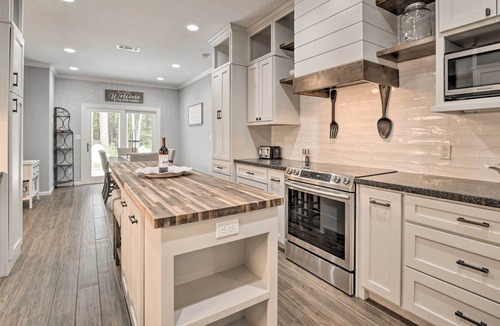 Huntsville House | Modern Hunstville Home ~ 3 Miles to Main Street!